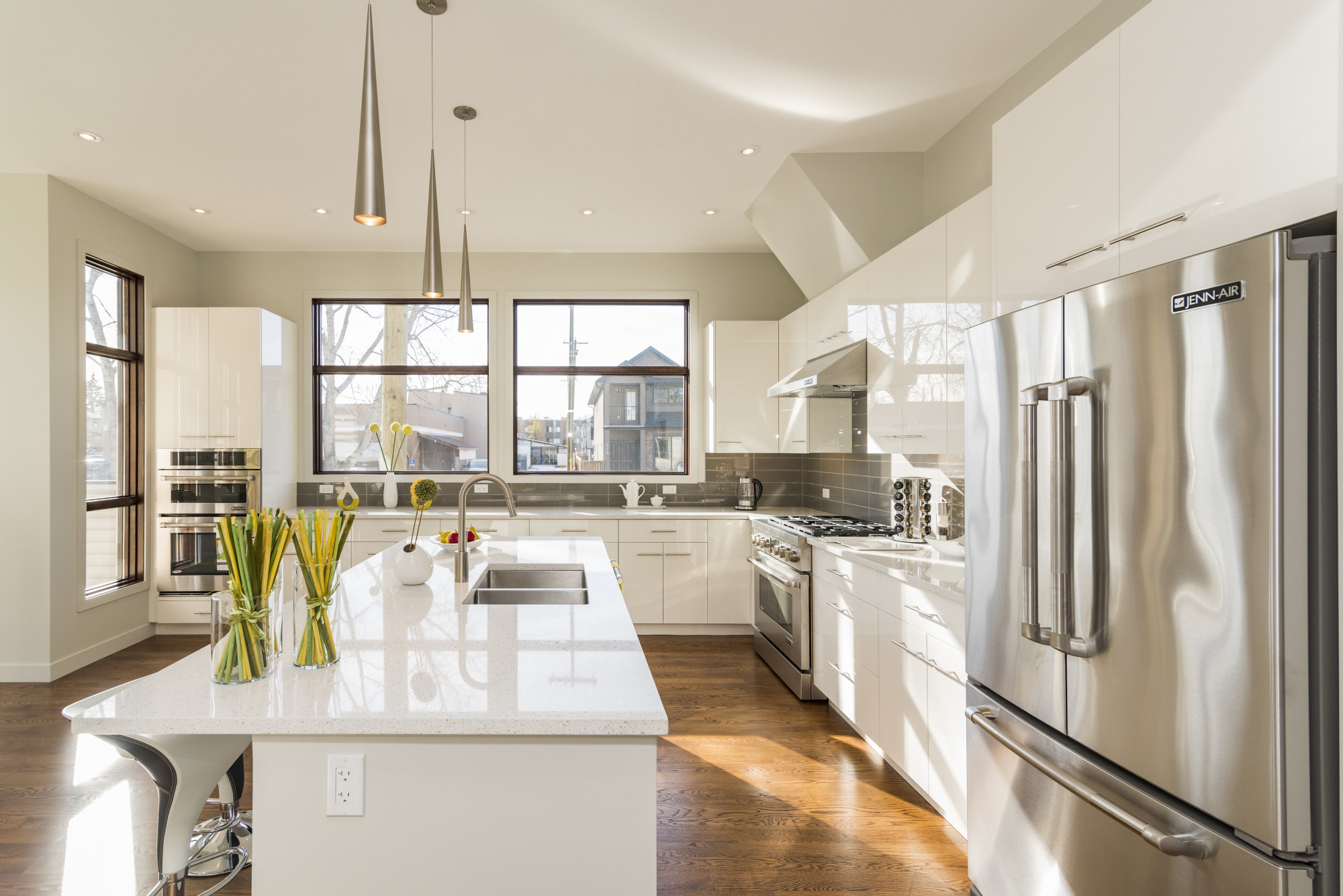 beautiful-shot-modern-house
